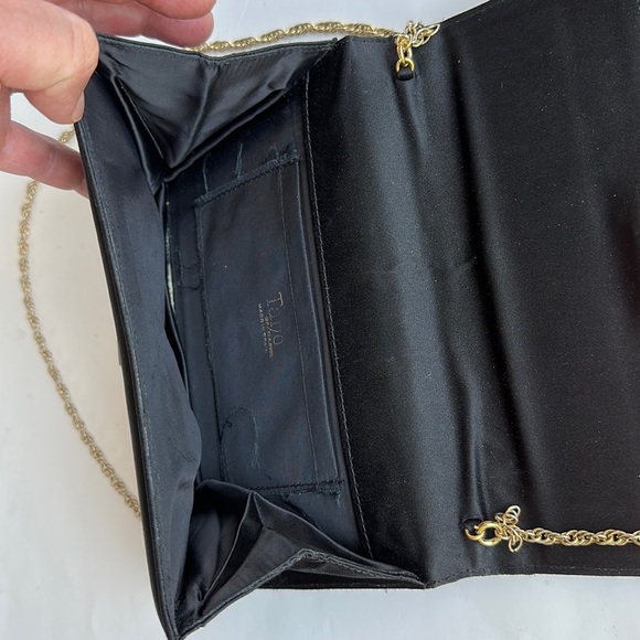 Vintage Tano of Madrid Black Clutch with Gold Chain Strap - Picture 9 of 14